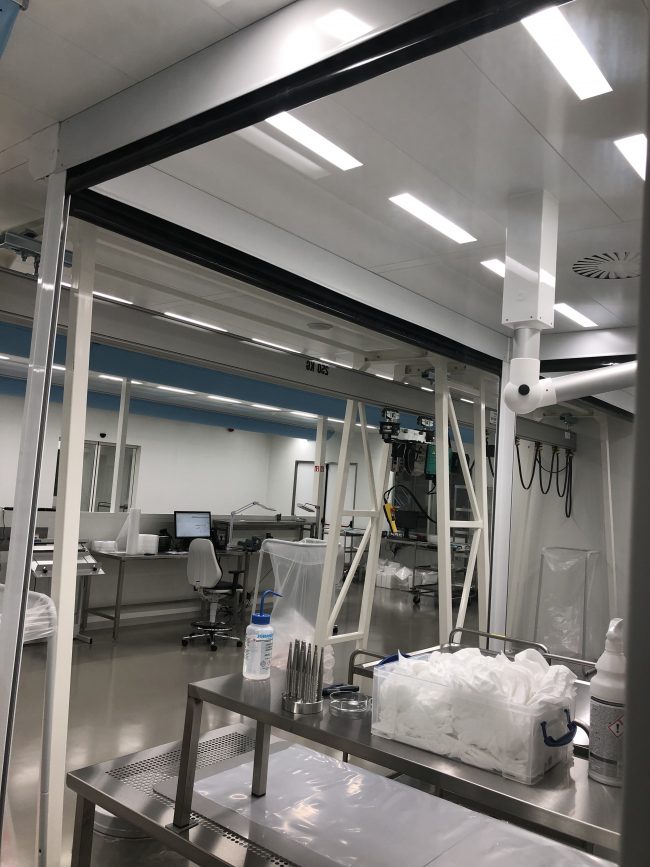 darkroom in cleanroom, doka