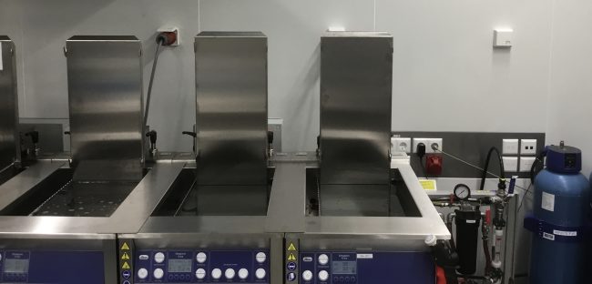 cleanrooms ultrasoonreinigen in een HIGHCARE werkruimte