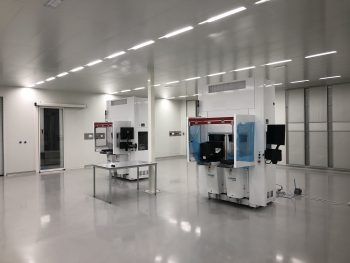 cleanroom met een horizontale luchtstroom voor een hoge classificatie ISO5