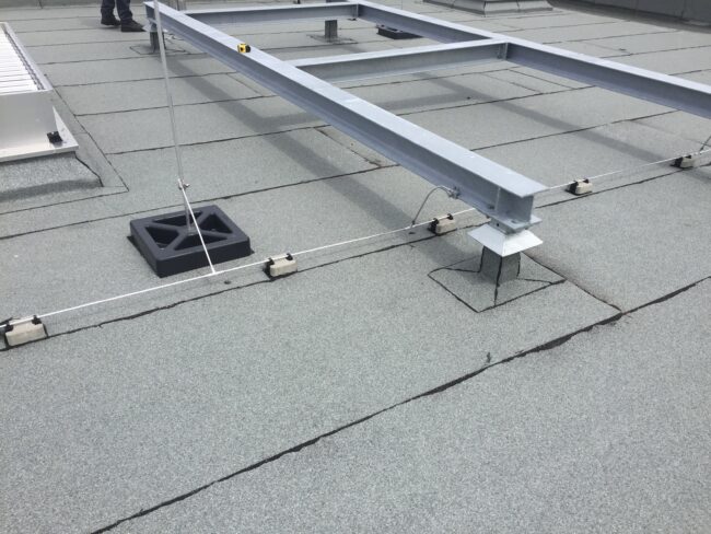support structure on the roof